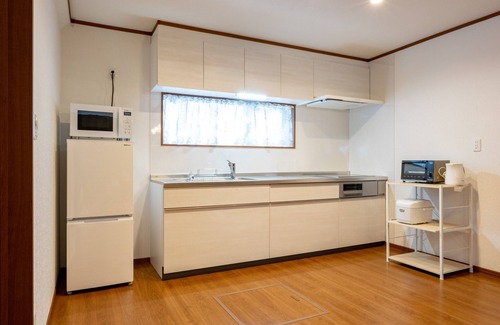 Furano House | Experience Furano: Family-Friendly Inn with Breakfast Included