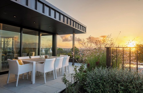 Ponsonby Apartment | An Invitation to Breathtaking Penthouse Apartment Views