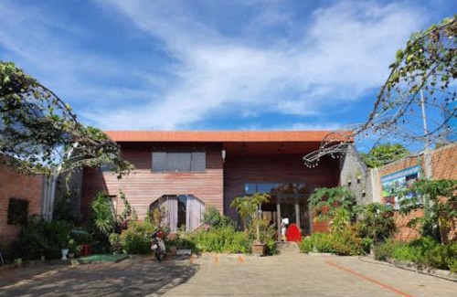 Bao Loc Hotel | Discover An Nhiên Villa: Family-Friendly Retreat with Pool