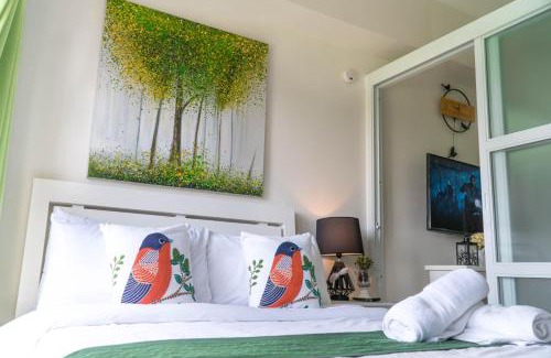 San Jose Apartment | Relax and Unwind at An Oasis in Tagaytay with Ocean Views