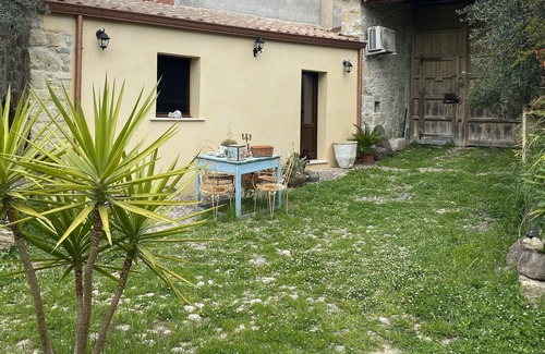 Gonnosno Apartment | Serene Oasis Retreat with Breakfast & Family-Friendly Amenities