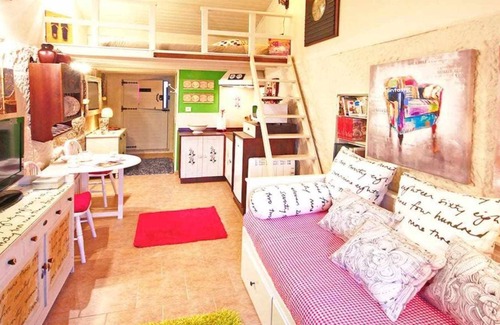 Combarro House | An old salt warehouse for the fishermen, now restored in a lovely holiday house.