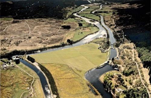 Spean Bridge Apartment | Outdoor Haven for Enthusiasts with Hot Tub & Pet-Friendly Stay