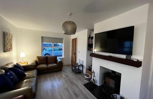 Falcarragh House | Experience An Teach Bán: Oceanfront Getaway with 9.8 Rating