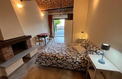 Guarene Apartment | Discover An tij slè - Family-Friendly in the Village Heart