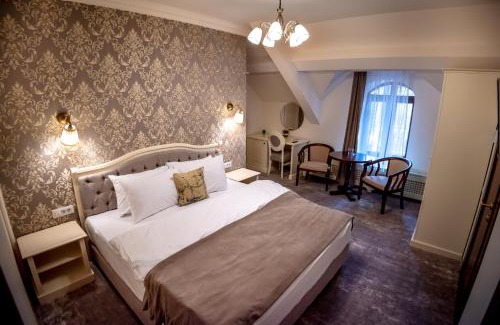 Alba Iulia Bed & Breakfast | Delightful Ana Boutique: Guest Rated 9.8 & Family-Friendly