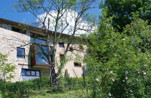 Marat House | Exceptional Stays at Ana'chronique – Family-Friendly Dining