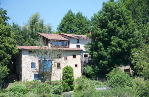 Marat House | Exceptional Stays at Ana'chronique – Family-Friendly Dining
