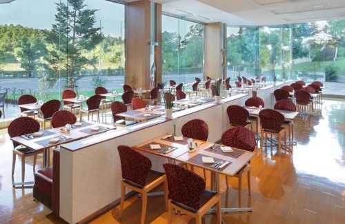 Narita Hotel | Relax at ANA Crowne Plaza Narita: Pool, Spa & More!