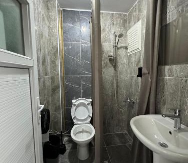 Nilufer Apartment | Family-Friendly GÜNEY SUİTES with Kitchen Access