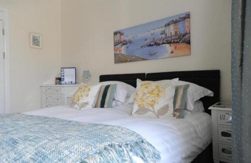 Maenporth Hotel | Experience Anacapri: 5-Star Hotel with High Guest Ratings