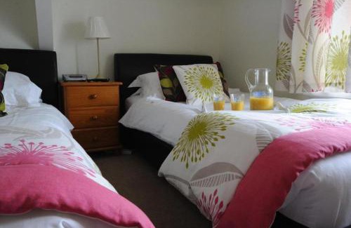 Maenporth Hotel | Experience Anacapri: 5-Star Hotel with High Guest Ratings