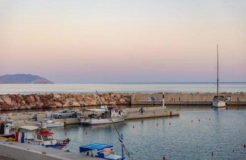 Anafi Hotel | Scenic Anafi Drops Mare with Oceanfront Views & Family-Friendly