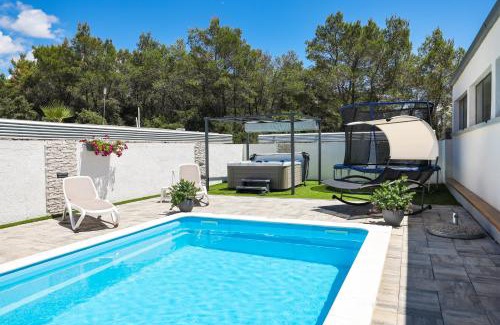Municipality of Sukosan Apartment | ANAI Serenity: Private Heated Pool & Hot Tub Retreat