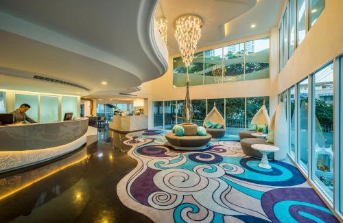 Pratunam Hotel | Discover Anajak Bangkok Hotel - Top-Rated with Private Pool