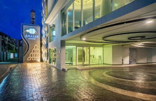Pratunam Hotel | Discover Anajak Bangkok Hotel - Top-Rated with Private Pool