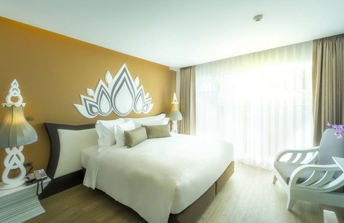 Pratunam Hotel | Discover Anajak Bangkok Hotel: Guest Rated 9.2 with Pool
