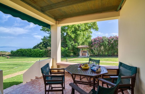 Andravida-Kyllini House | Beachfront Analipsi Villas: Family-Friendly Retreat in Greece