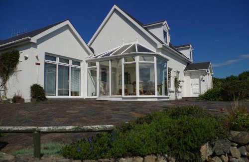 Caherkeen Bed & Breakfast | SeaView Retreat at Anam Sona: Pet-Friendly & Oceanfront