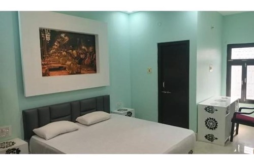 Vrindavan House | Pet-Friendly Comfort at Anamsa Vaas, Vrindavan
