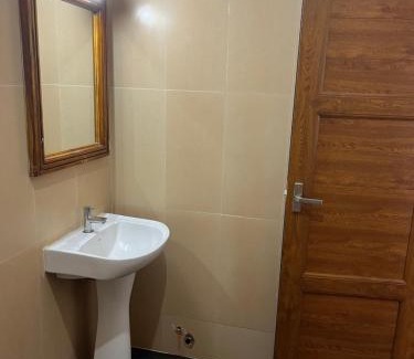 Mahabalipuram Beach Hotel | Cozy ANAND Beach Guesthouse with Pet-Friendly Amenities
