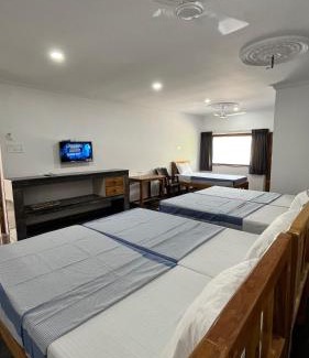 Mahabalipuram Beach Hotel | Cozy ANAND Beach Guesthouse with Pet-Friendly Amenities