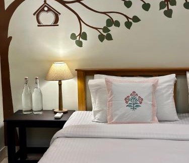 Uchiyarda House | Experience Bliss at Anand Villa Holiday Home, 5 BHK Oasis