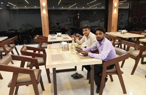 Varanasi Hotel | Budget-Friendly Stay at Anandam with Family Amenities