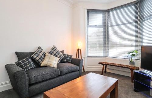 Bispham House | Pet-Friendly Retreat at Anandom - 4-Star Guest Rated Hotel