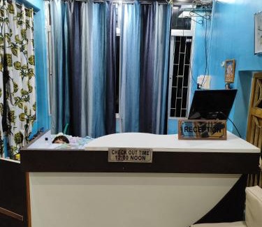 Bodh Gaya House | Cozy Anandshree Guest House with Hot Tub & Child-Friendly Amenities