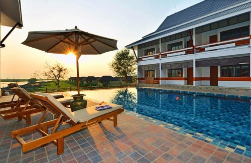 Nga Phe Chaung Hotel | Experience Ananta Inlay Resort: Family-Friendly Retreat