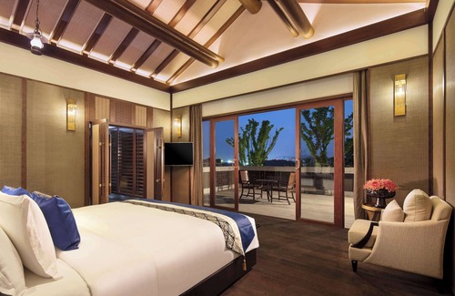 Qiannan Resort | Discover Anantara Guiyang Resort: 5-Star Haven with Spa & Pool