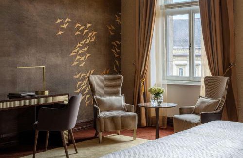 Erzsebetvaros Hotel | Discover Anantara New York Palace Budapest - Guest Rated 9.3