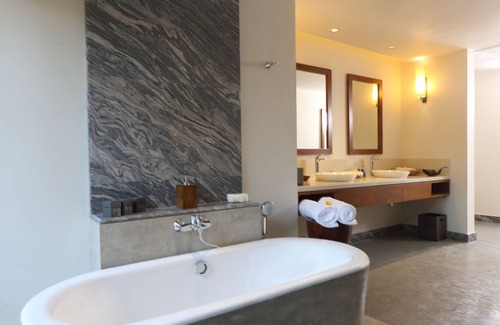 Tangalle Resort | Serene Anantara Peace Haven Tangalle Resort with Ocean Views