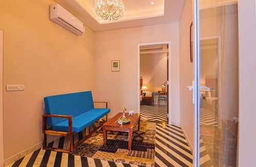 Sawai Madhopur Hotel | Relax at Ananyamaya Nature Lodge with Pool & Family Amenities