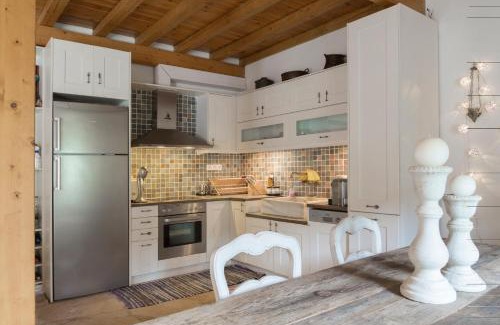 Tselendata House | Ocean View Comfort at Anapama: Family-Friendly Retreat
