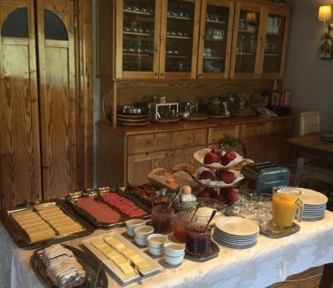Synikia Mesi Trikalon House | Discover Anarada Guesthouse: Family-Friendly with Breakfast