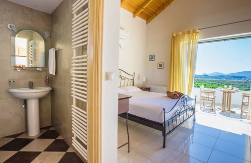 Nea Tirintha House | Discover Anassia Villas: Ocean View with Pool & Breakfast