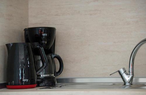 Toroni Apartment | Discover Anastasia's House: Family-Friendly Retreat with Kitchen