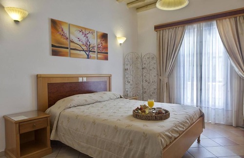 Ano Mera Hotel | Serene Anatolia Hotel with Pool and Ocean View Awaits You