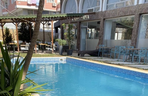 Bozyazi Apartment | Convenient Anatolia Suit Hotel, Steps from the Seaside