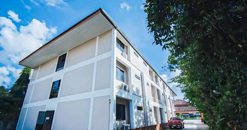 Wiang Sa Hotel | Affordable Family Retreat at โรงแรมอัญชลี การ์เดนท์
