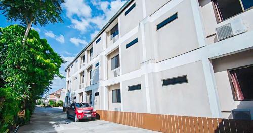 Wiang Sa Hotel | Affordable Family Retreat at โรงแรมอัญชลี การ์เดนท์