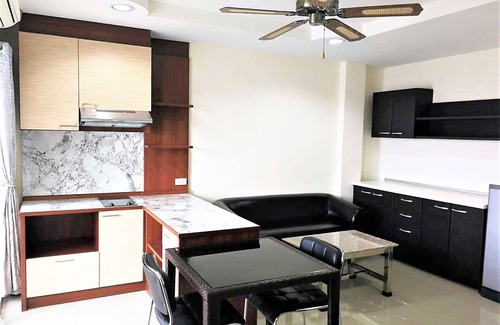 Chang Phueak House | Relax at Anchan 2 Apartments with Spa and Kitchen Access