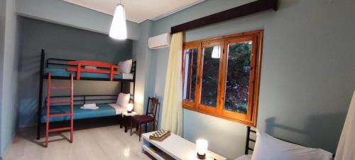 Nea Anchialos Apartment | Seafront Apartment at Anchialos: Family-Friendly Retreat