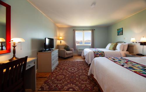 Twillingate Hotel | Cozy Anchor Inn Hotel & Suites with Delightful Breakfast