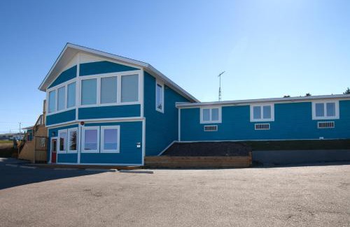 Twillingate Hotel | Cozy Anchor Inn Hotel & Suites with Delightful Breakfast