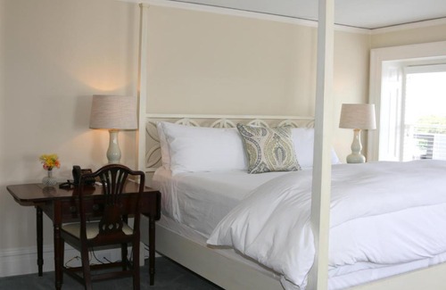 Downtown Hotel | Experience Anchorage 1770: Pet Friendly & Wheelchair Accessible