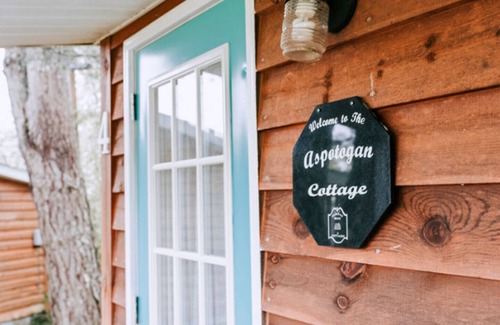 Hubbards Cottage | Top Rated Anchorage House & Cottages - Aspotogan Retreat