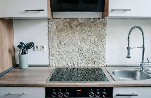Weding House | Modern Anchorage Retreat with Family-Friendly Amenities